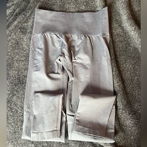 Contour seamless leggings